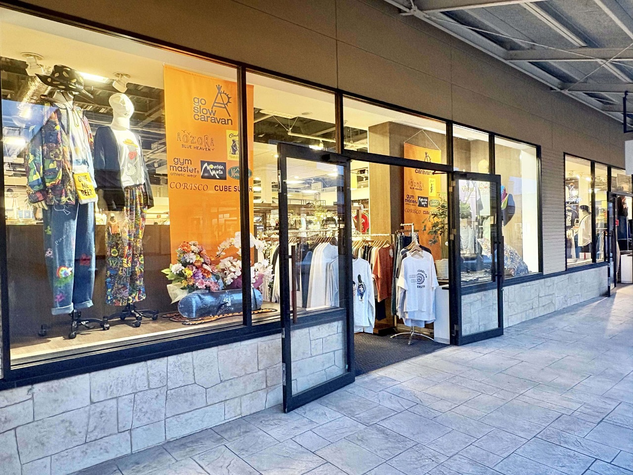 go slow caravan SANKO BAZAAR OUTLET 那須店